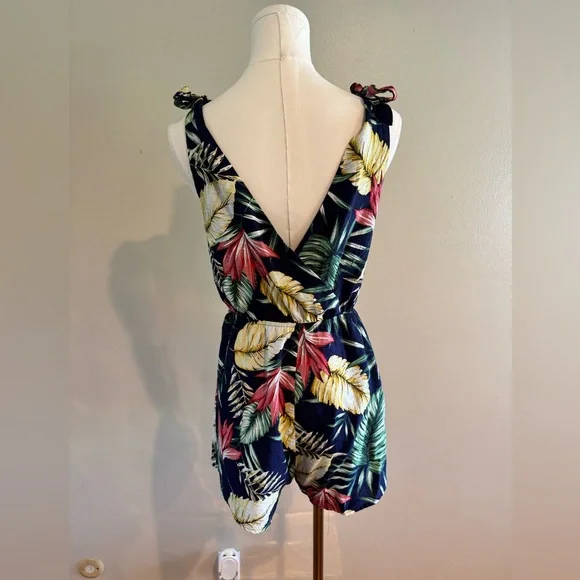 superdown Navy Tropical Leaf Tie-Shoulder One-Piece Romper - Picture 2 of 5